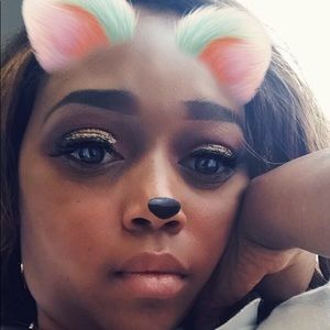 Meet your Posher, Tenisha